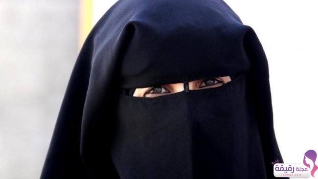 خضوع طبيب بريطاني للتحقيق بسبب طلبه من امرأة خلع نقابها