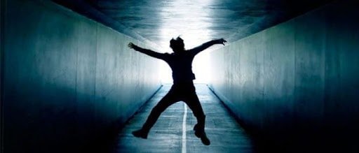 تفسير حلم السقوط من مكان مرتفع للعزباء