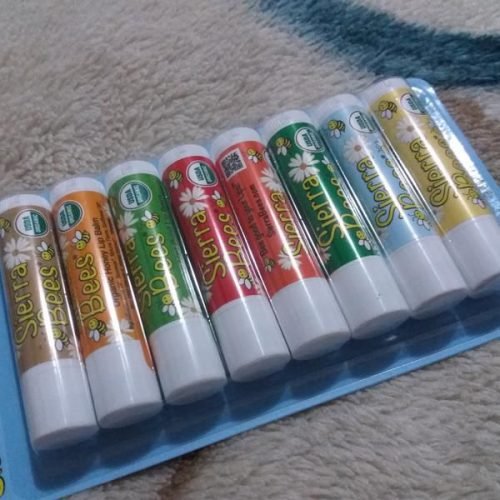 افضل مرطب شفايف من اي هيرب