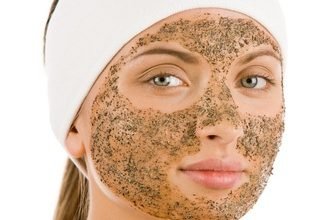 تقشير البشرة في المنزل بطرق طبيعية